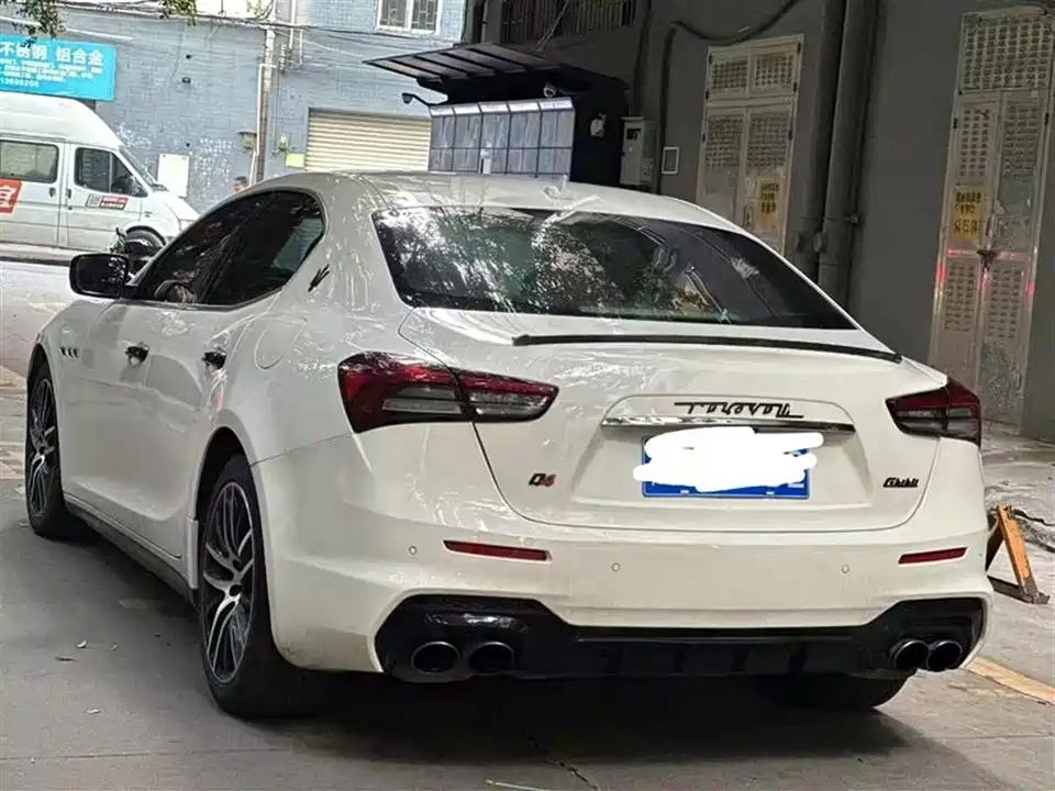 Maserati Ghibli
