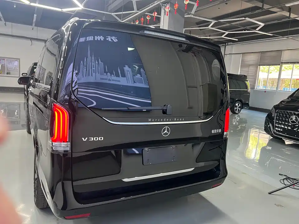 Mercedes-Benz V-class