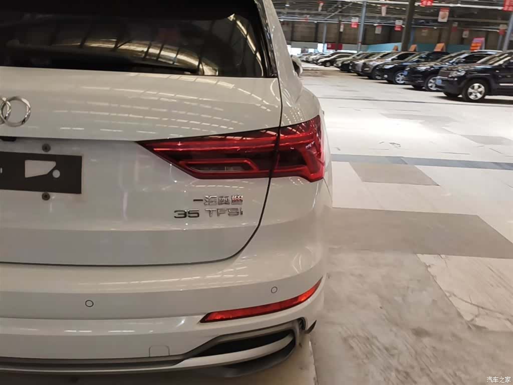 Audi Q3, 2019 8