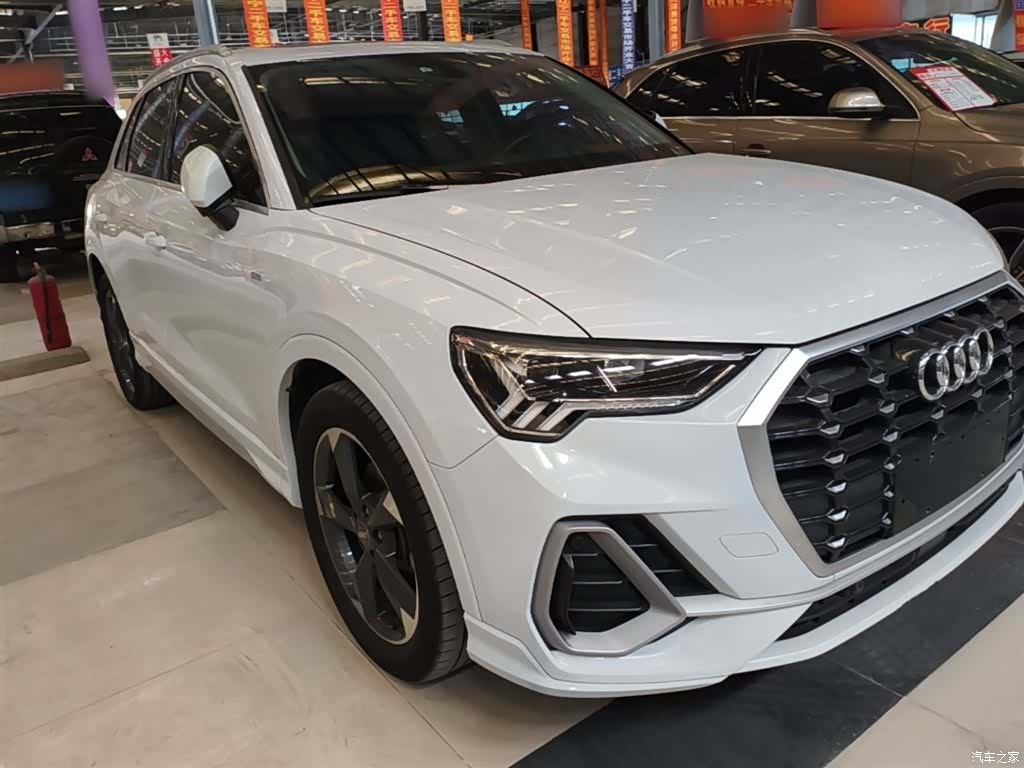 Audi Q3, 2019 4