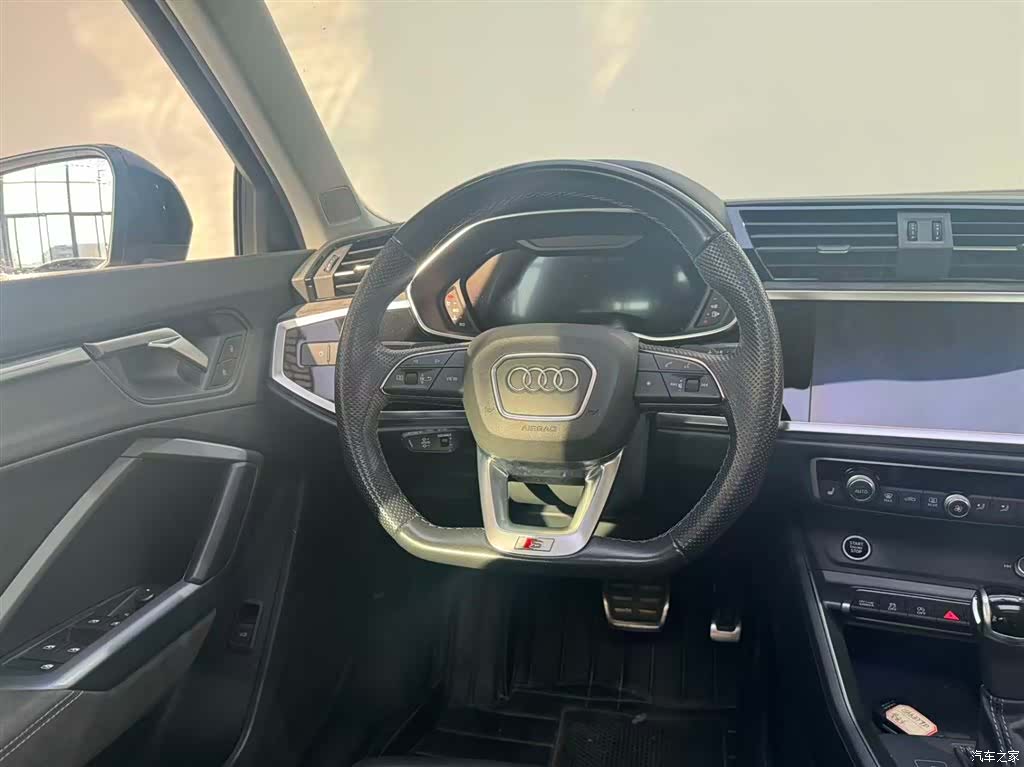 Audi Q3, 2023 12