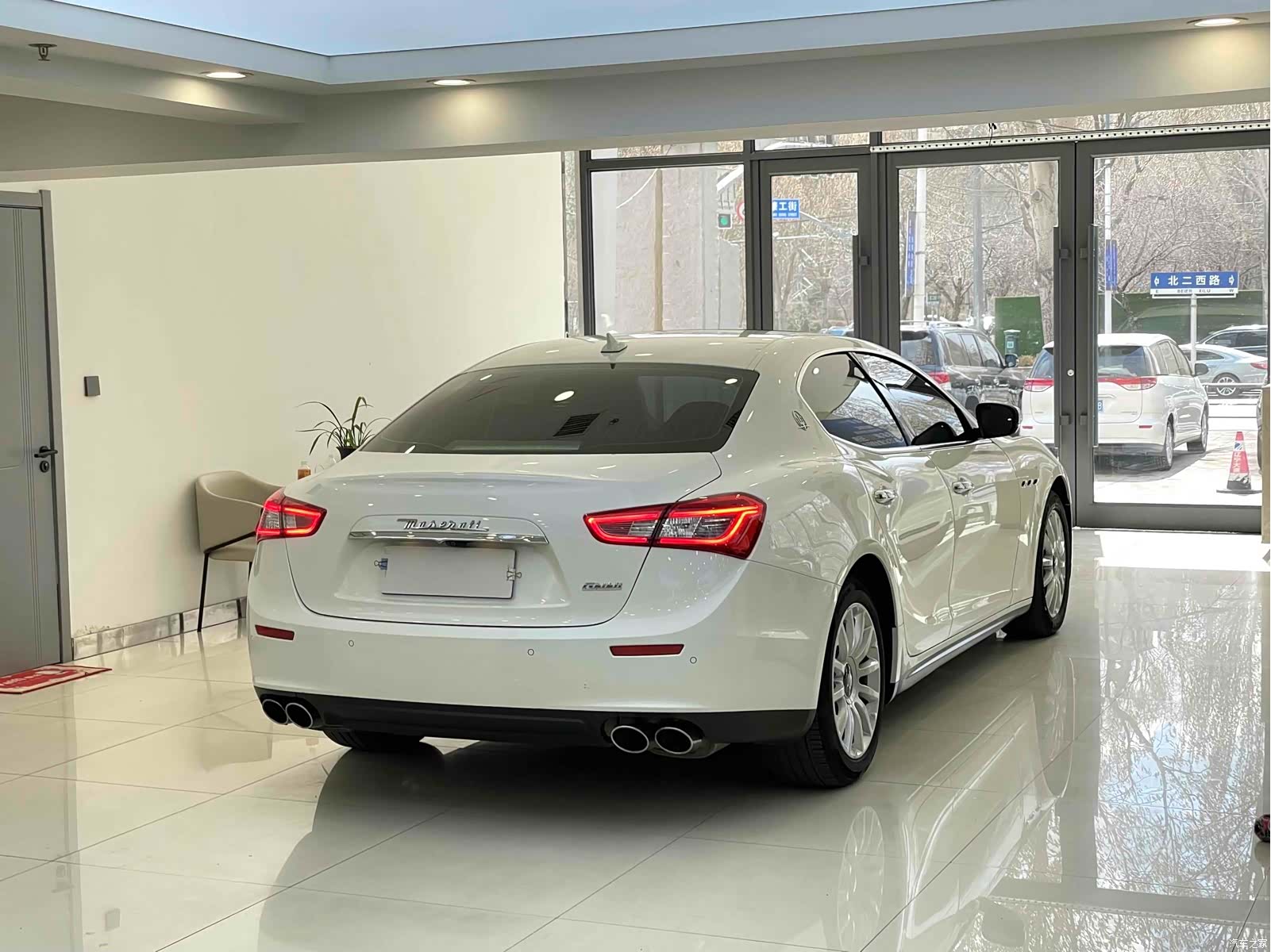 Maserati Ghibli, 2016 6