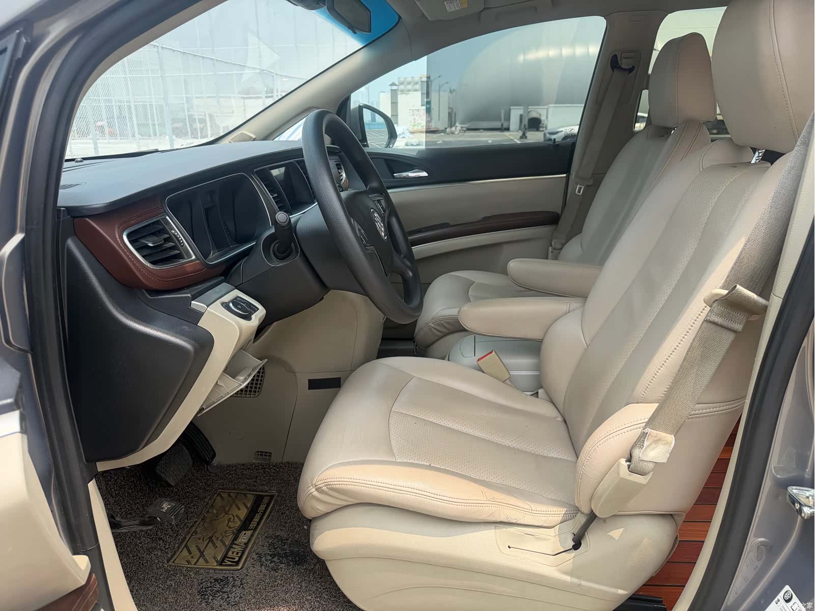 Buick GL8, 2018 17