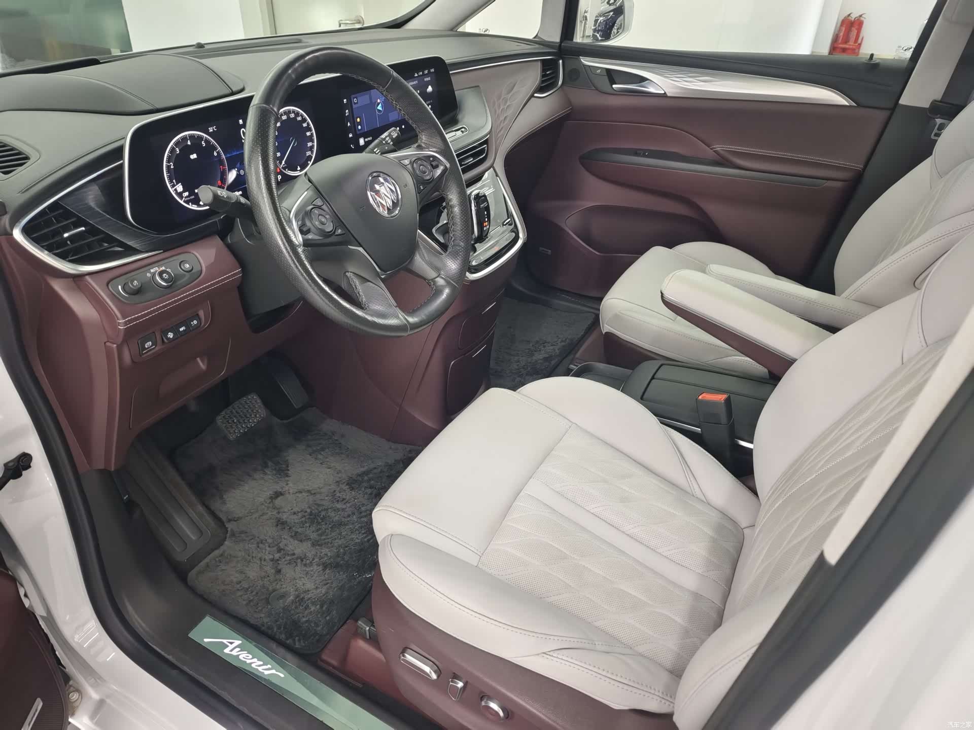 Buick GL8, 2022 10