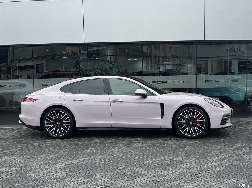 Porsche Panamera, 2020 4