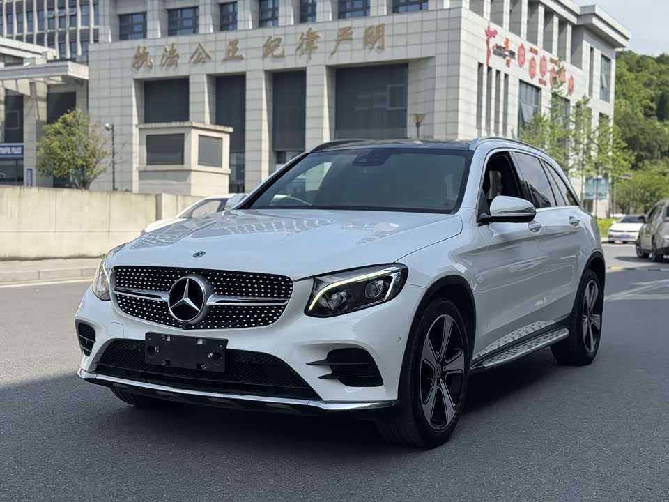 Mercedes-Benz GLC Mercedes-Benz GLC