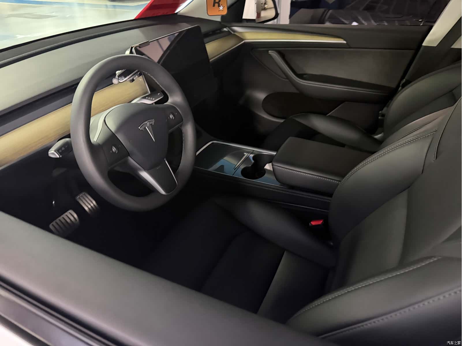 Tesla Model Y, 2023 7