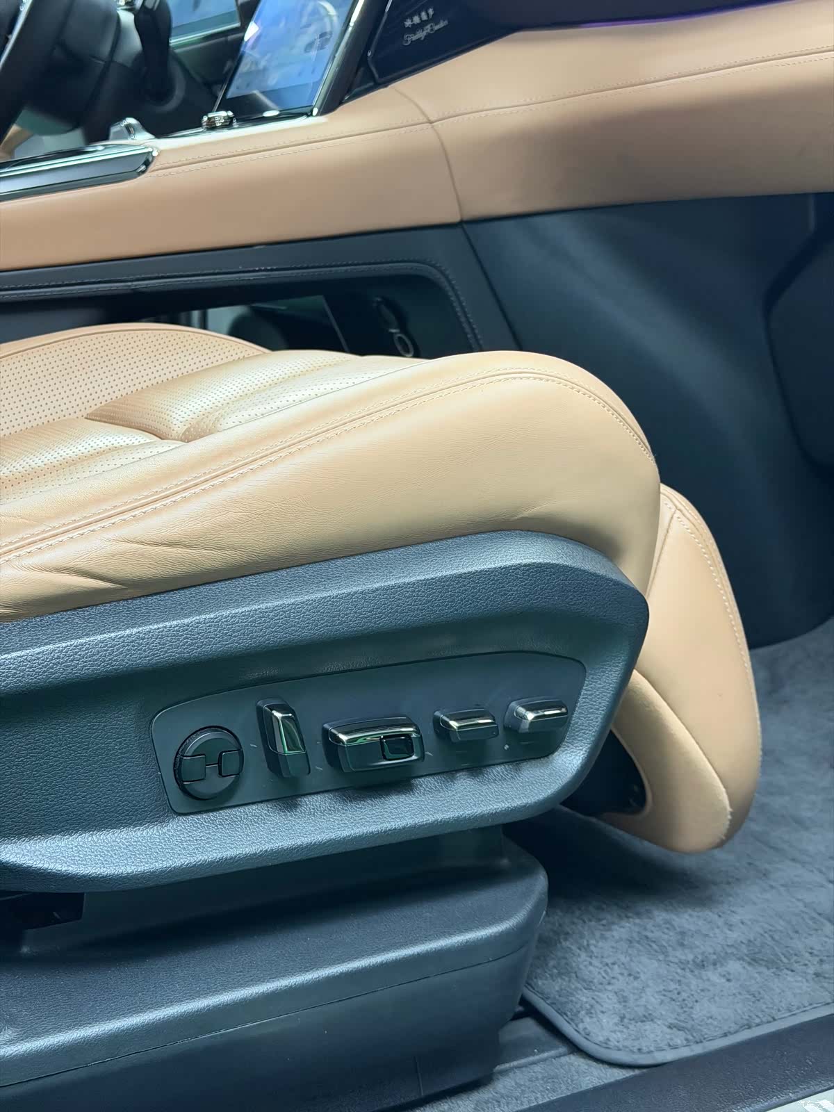 NIO ES8, 2022 16
