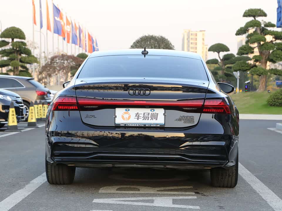 Audi A7L