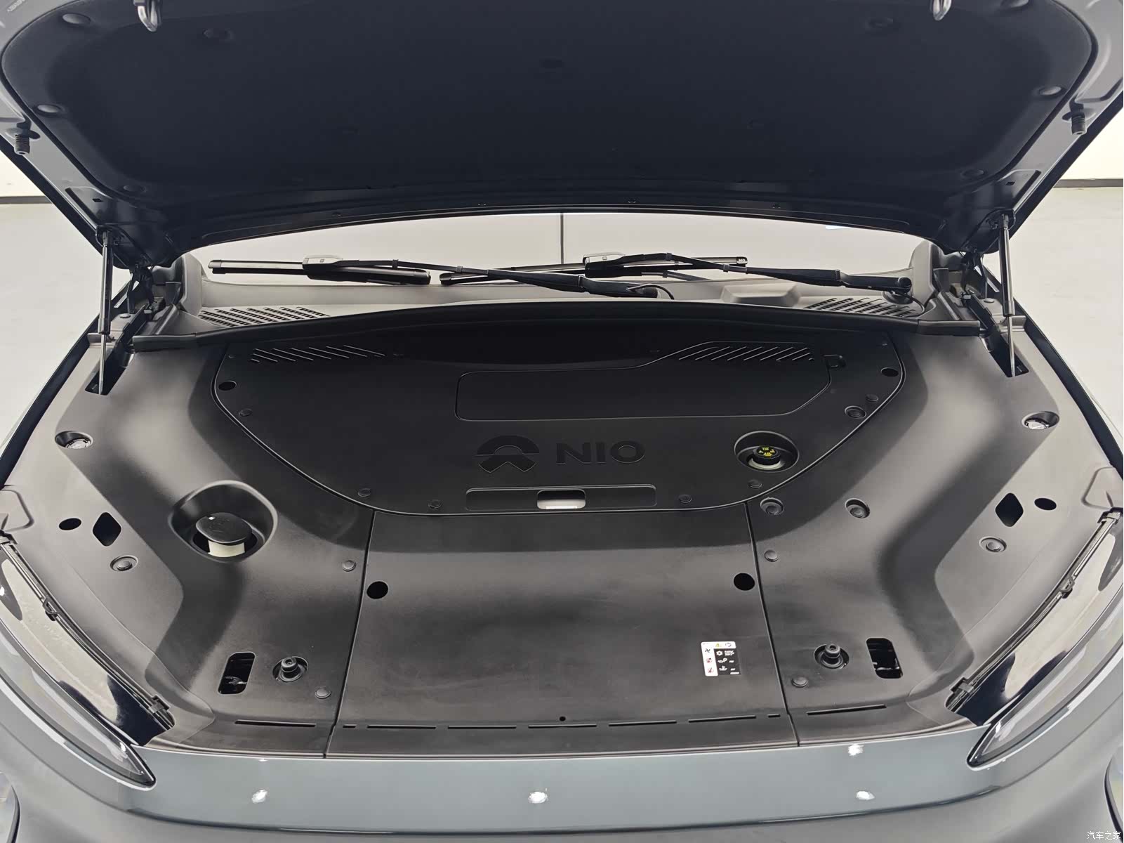 NIO ES8, 2023 16