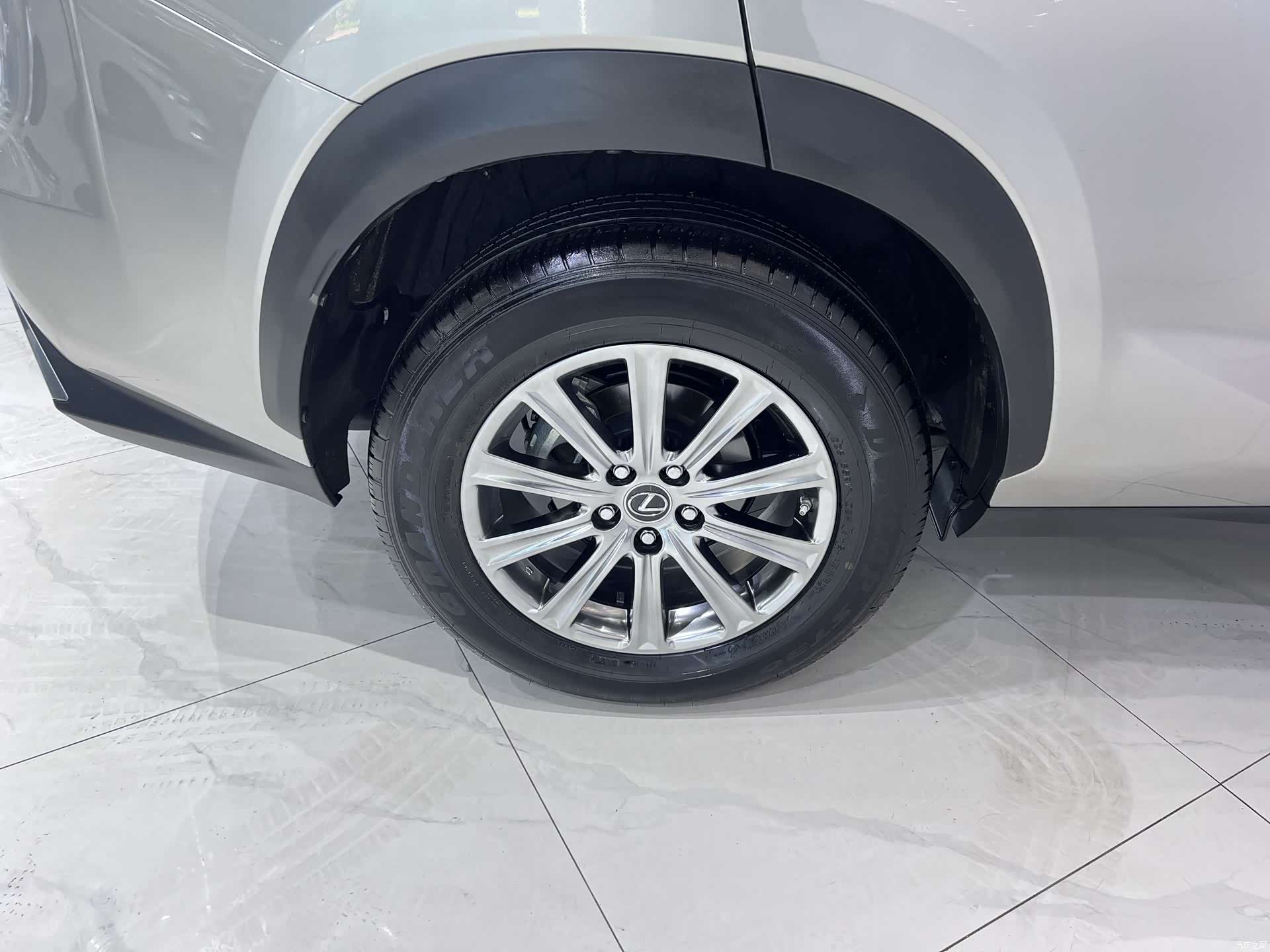 Lexus NX, 2021 20