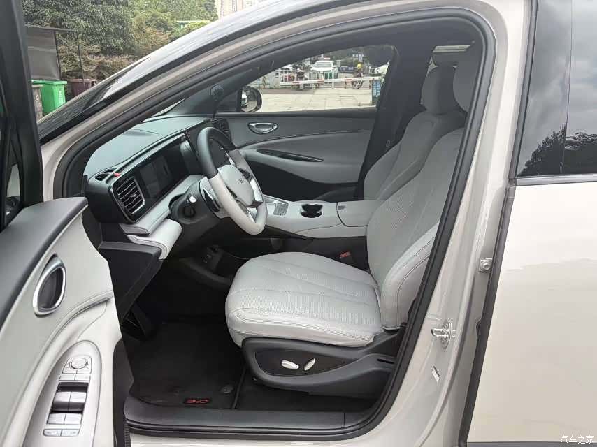 BYD HiAce, 2025 4