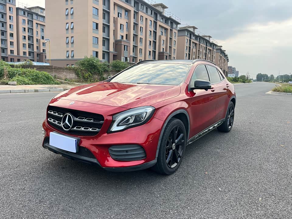Mercedes-Benz GLA
