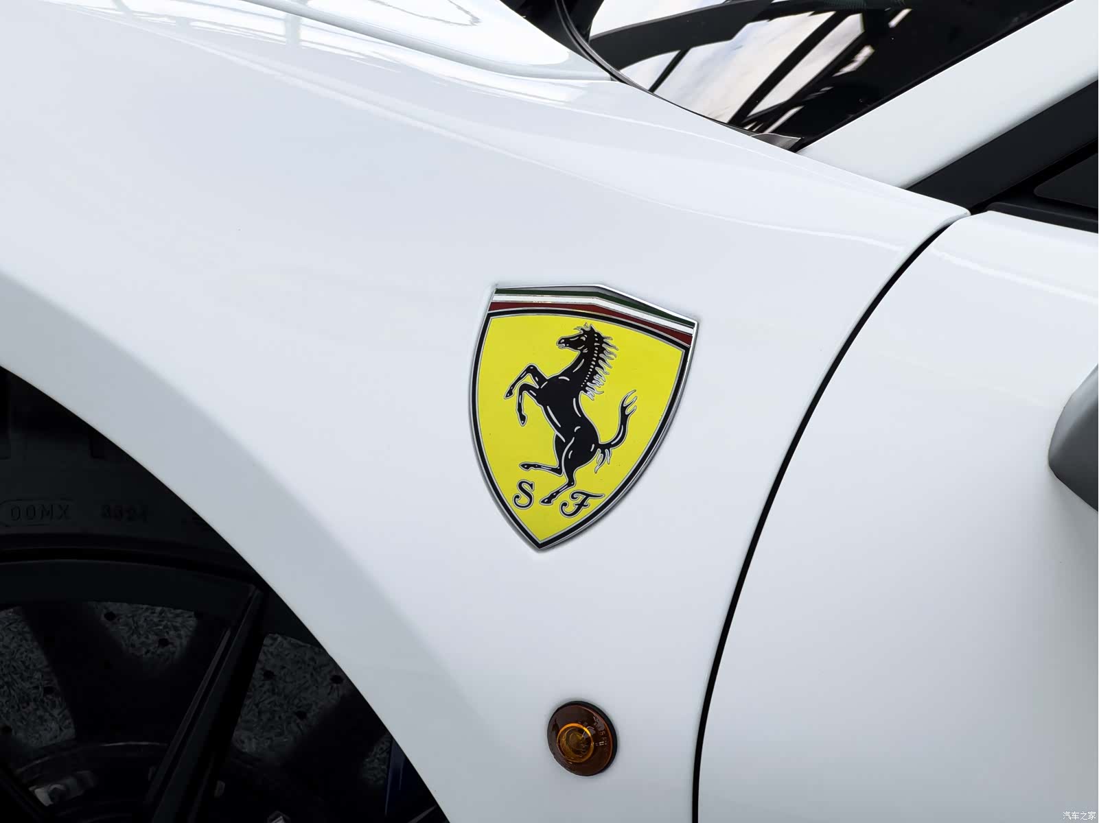 Ferrari 488, 2016 10