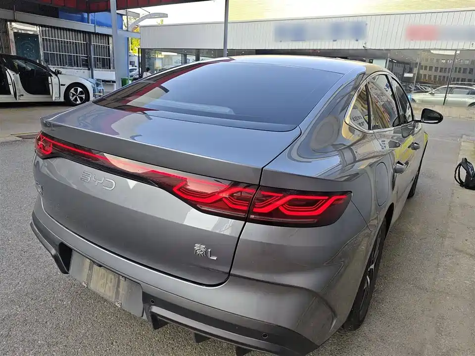 BYD Qin L