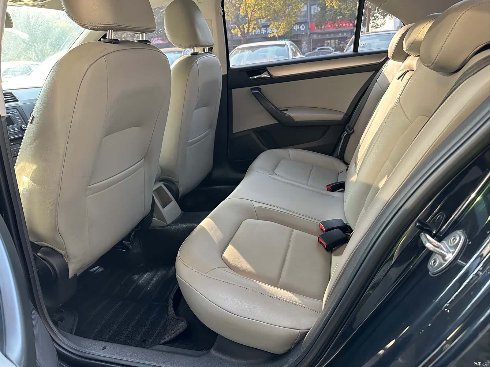 Skoda Rapid, 2016 7