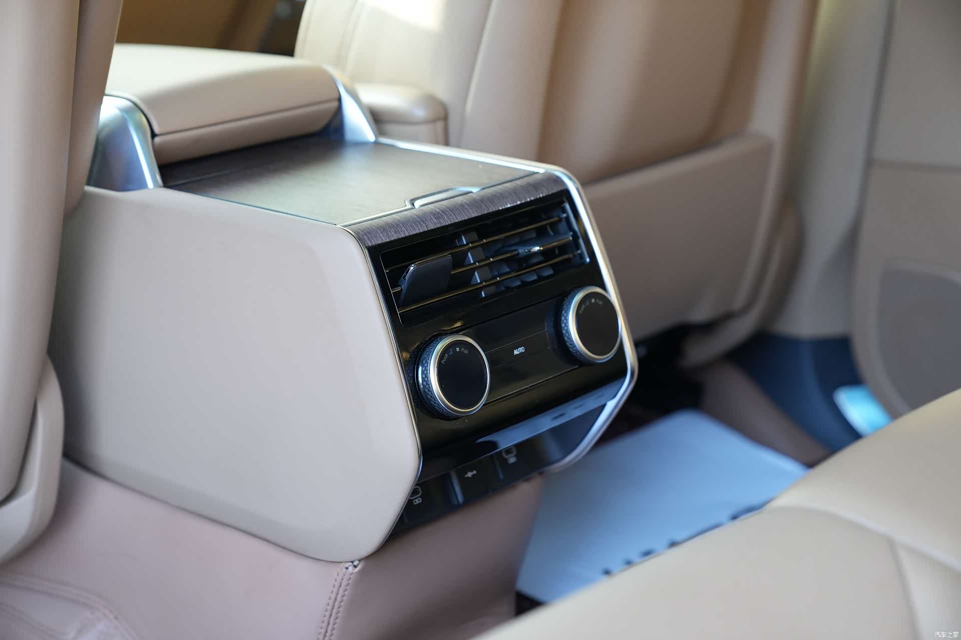 Land Rover Range Rover, 2025 14