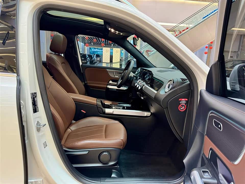 Mercedes-Benz GLB Mercedes-Benz GLB