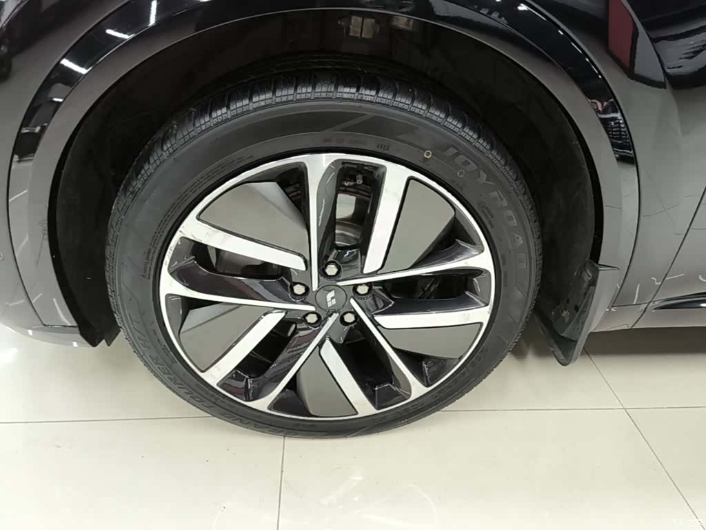 Li Auto L9, 2022 23