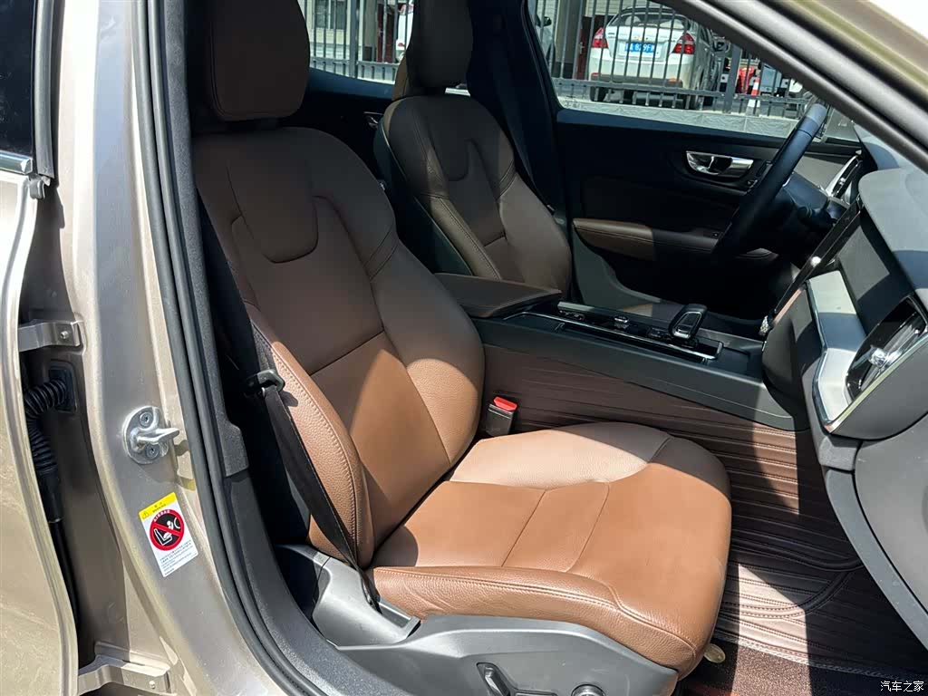 Volvo S60, 2022 14