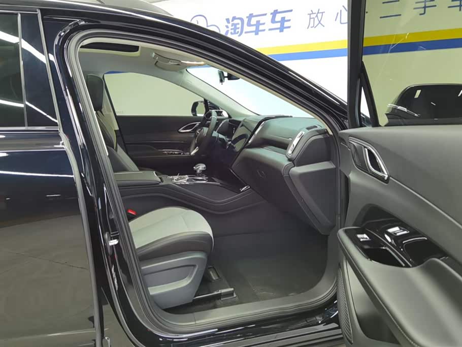 Hongqi HS3