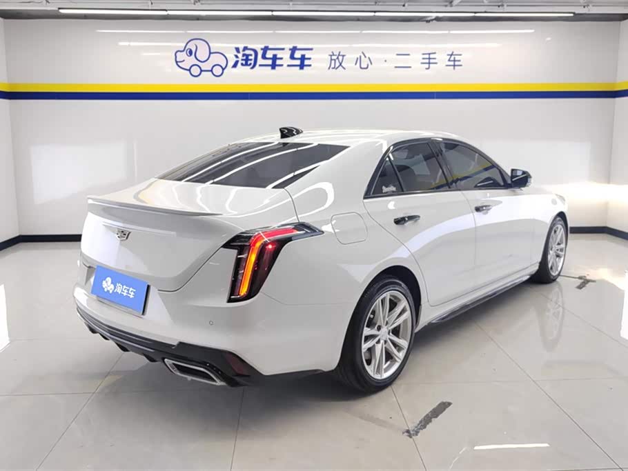 Cadillac CT4
