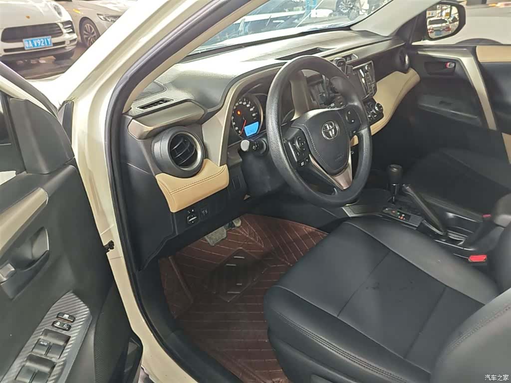 Toyota RAV4, 2016 16