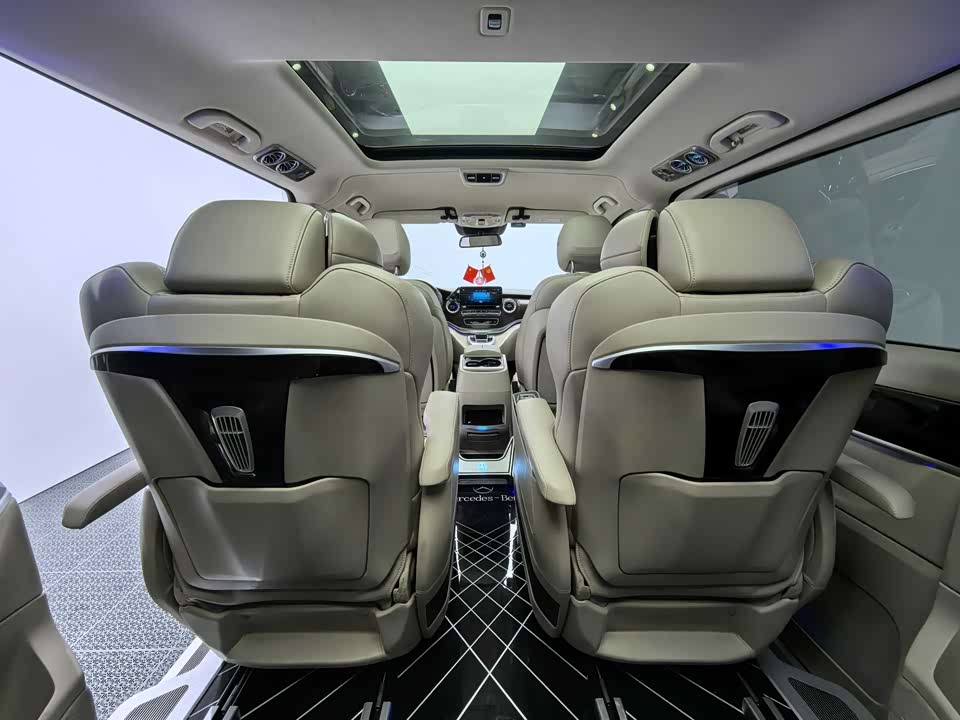 Mercedes-Benz V-class