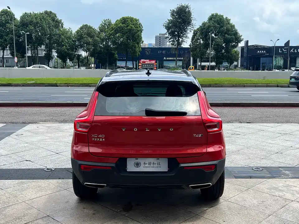 Volvo XC40