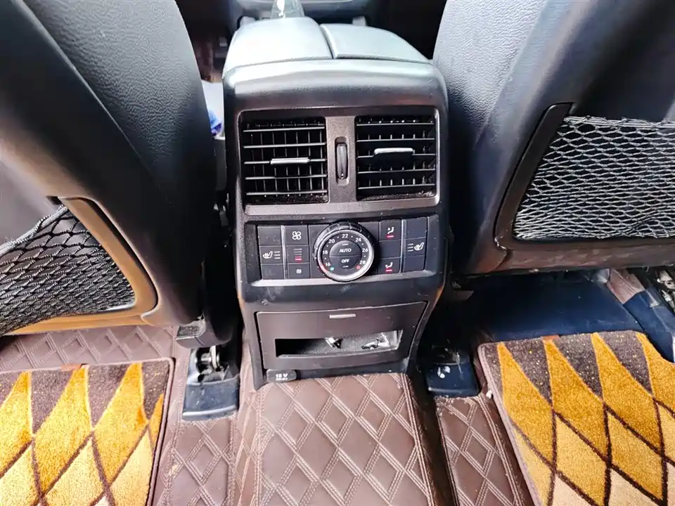 Mercedes-Benz GL grade