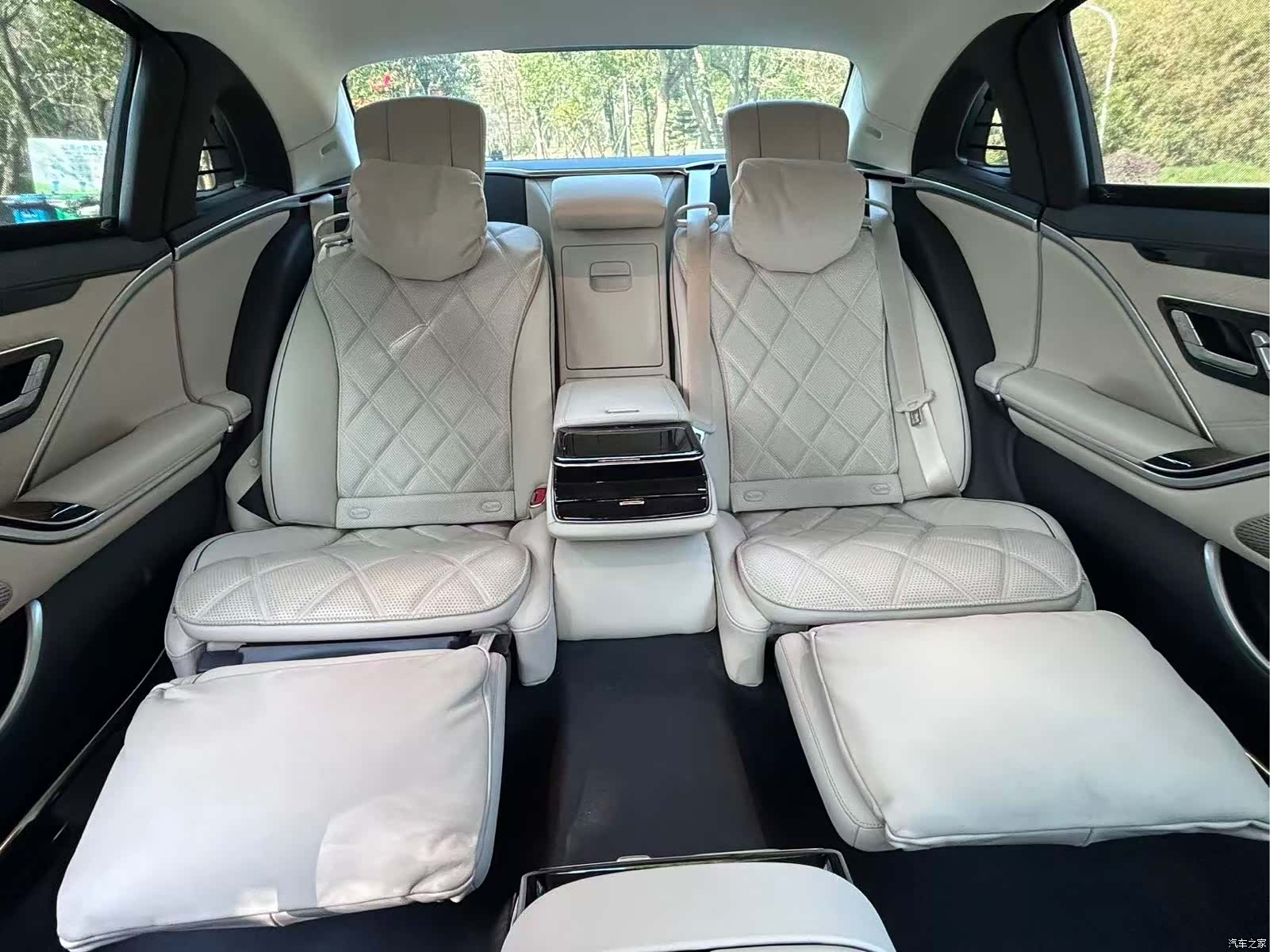 Maybach S-Class, 2023 15