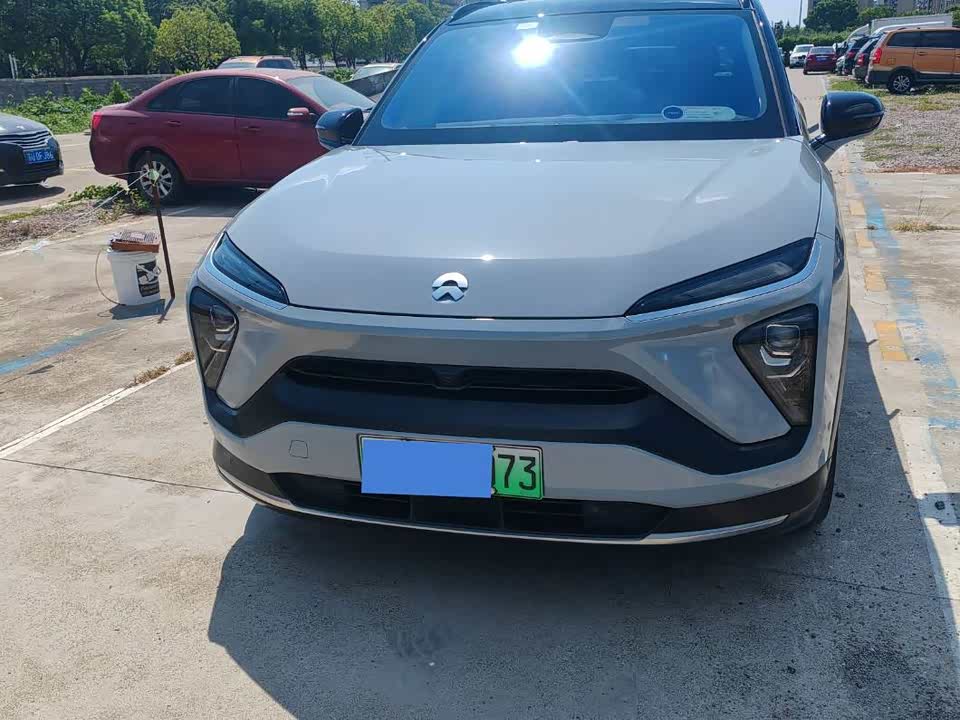 NIO ES6