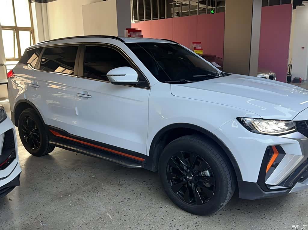 Geely Boyue, 2022 9