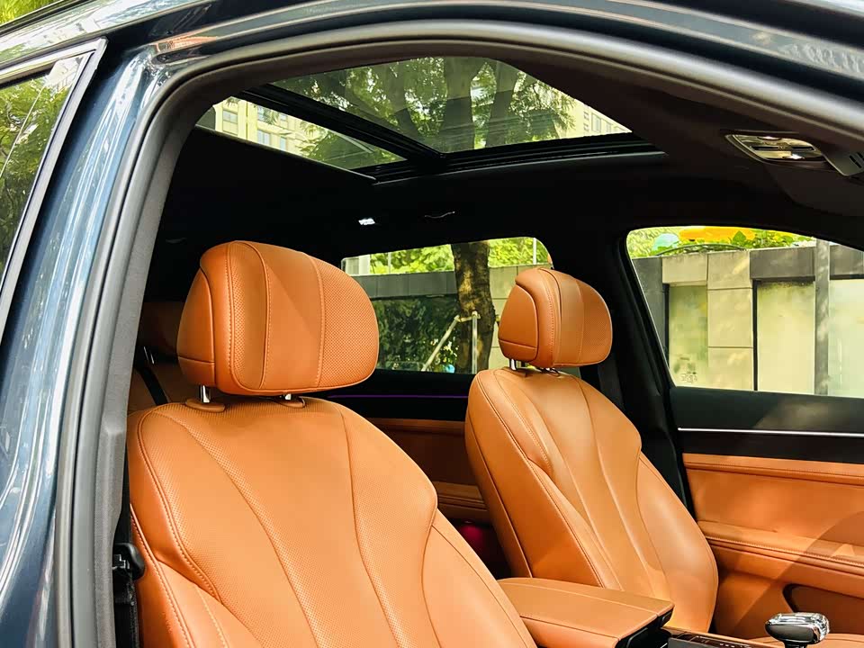 AITO Ask the world M7