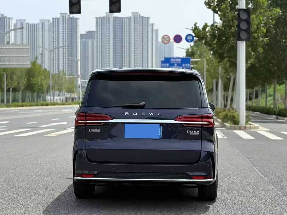 Roewe iMAX8