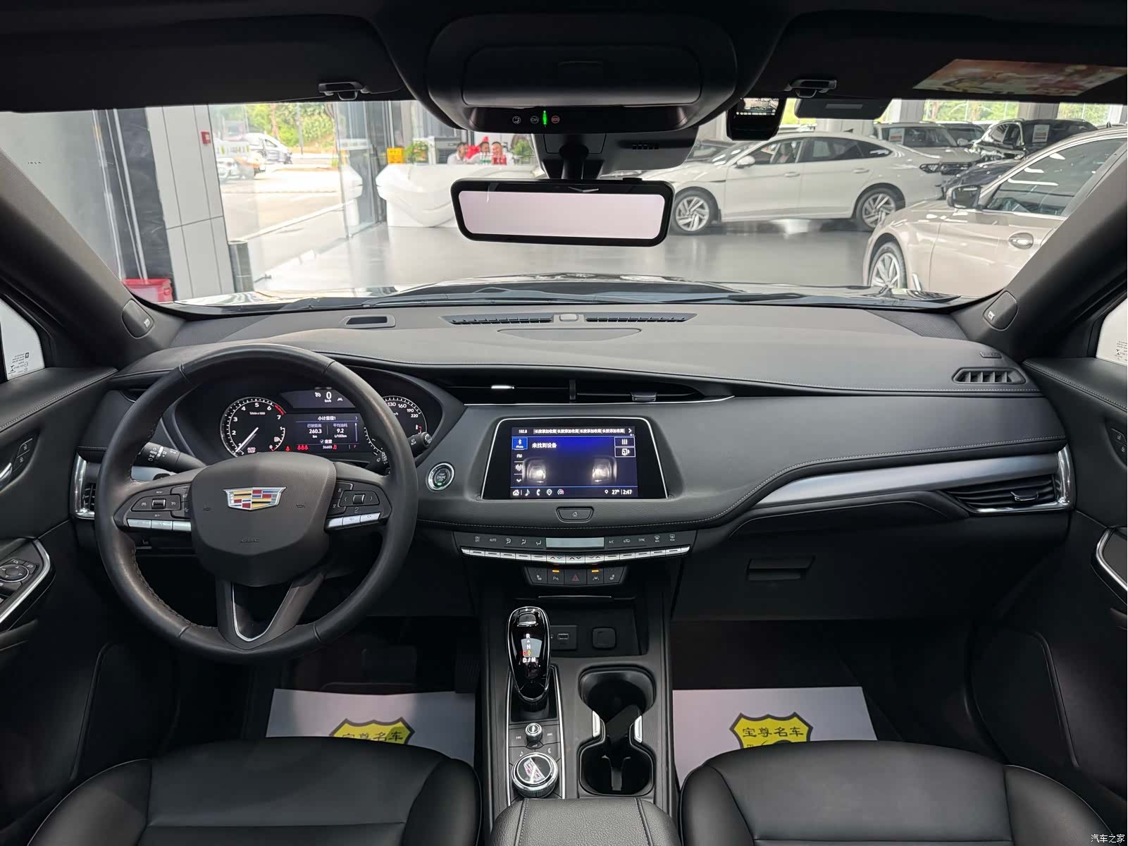 Cadillac XT4, 2022 10