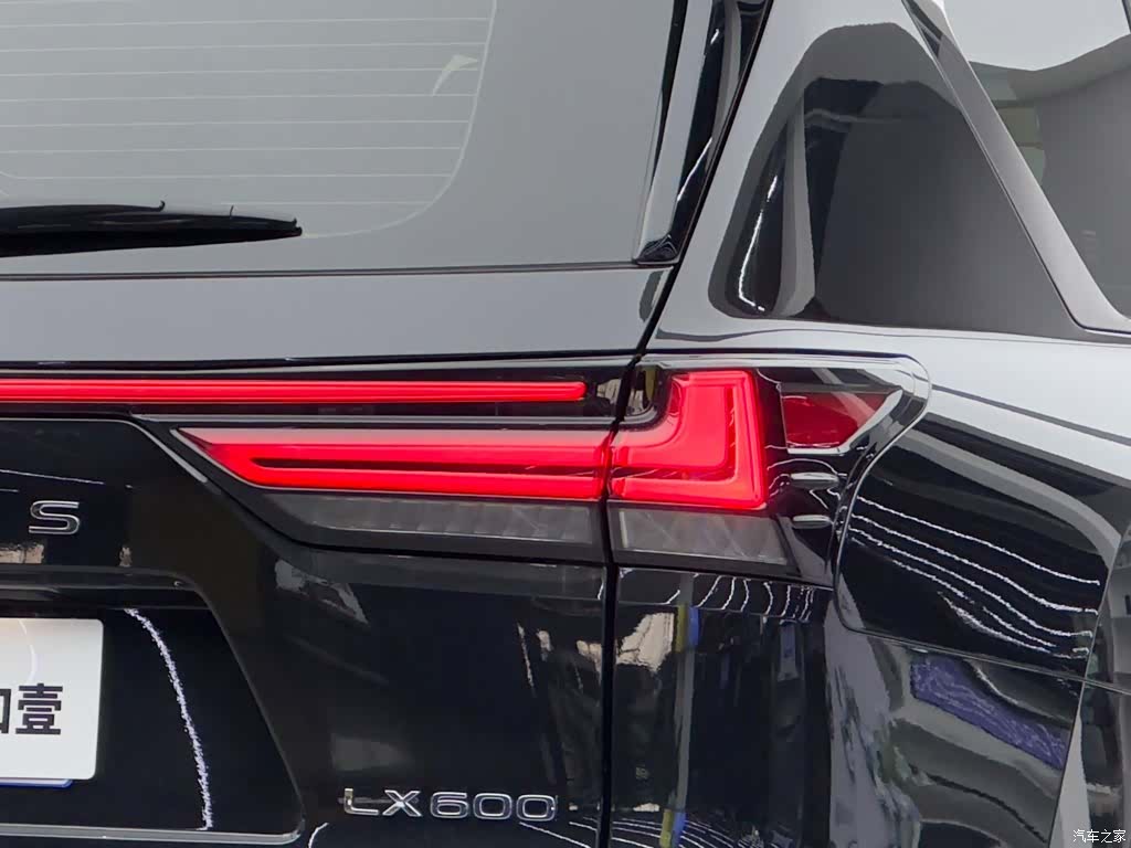 Lexus LX, 2023 21