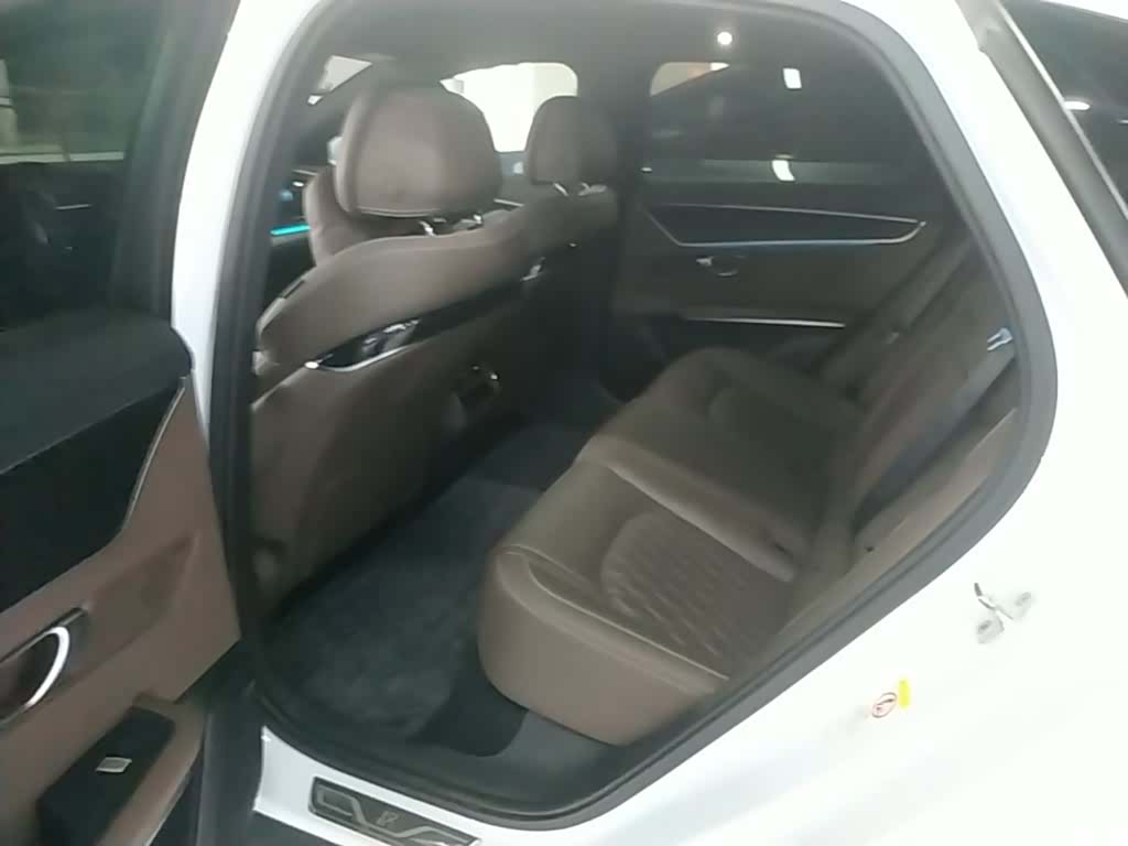 BYD Han, 2022 17