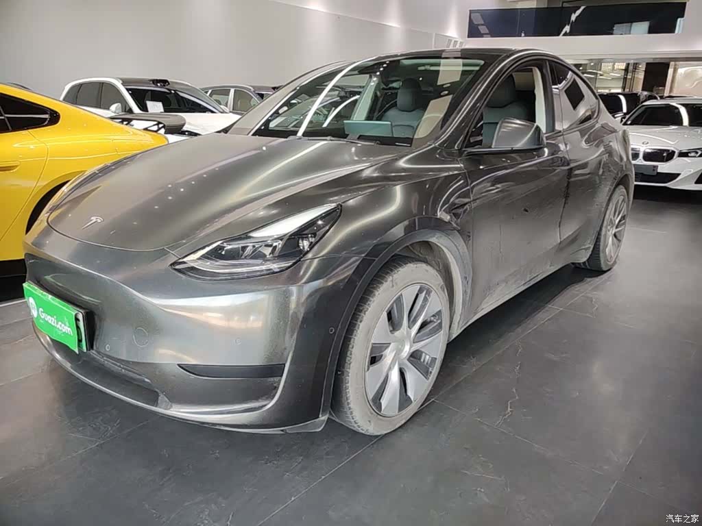 Tesla Model Y, 2022 2