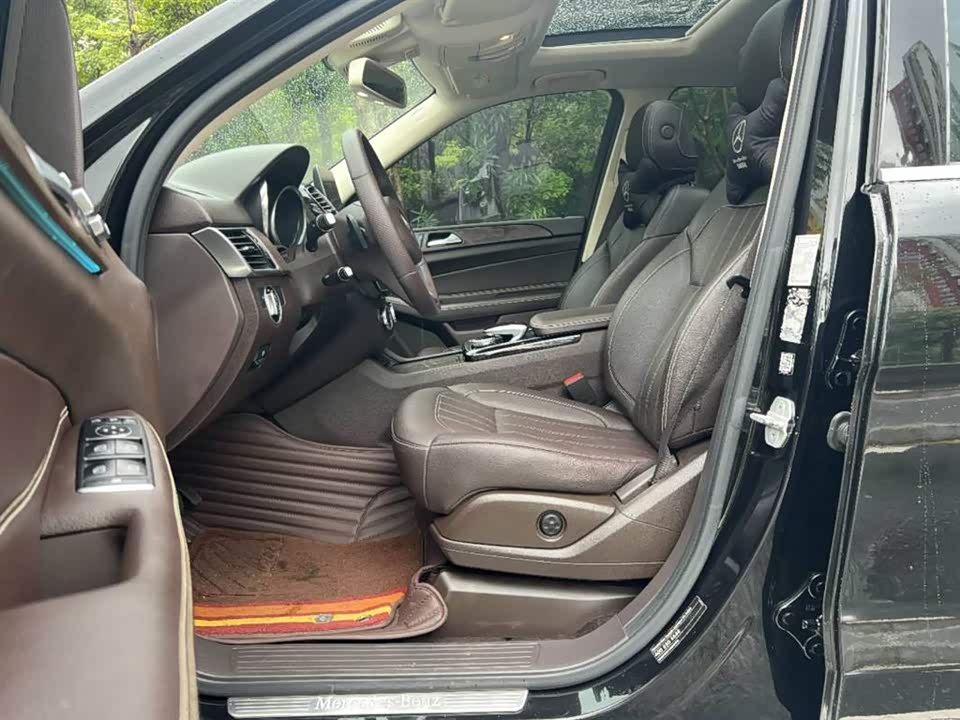 Mercedes-Benz GLE Mercedes-Benz GLE