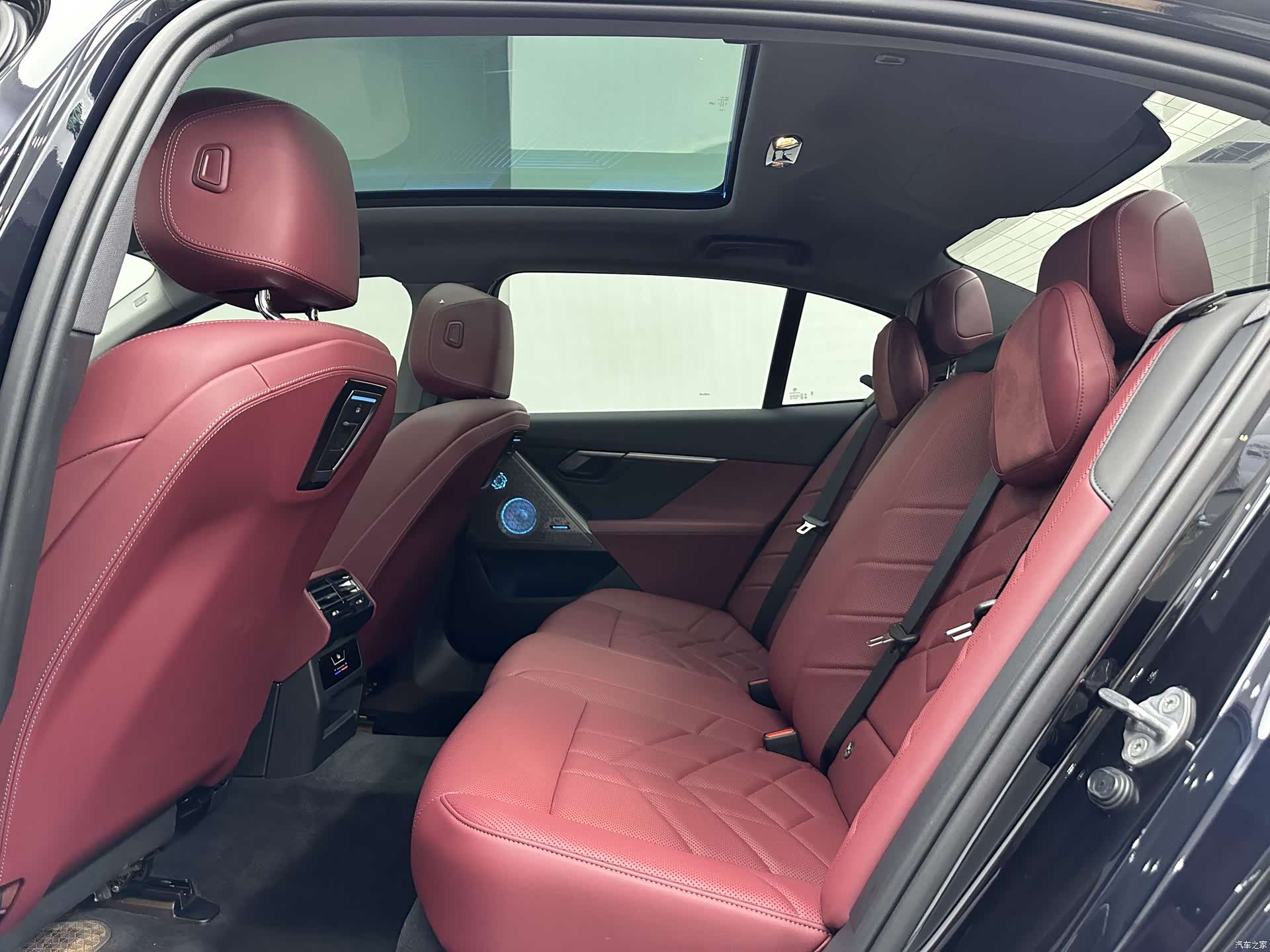 BMW 5 Series, 2024 12