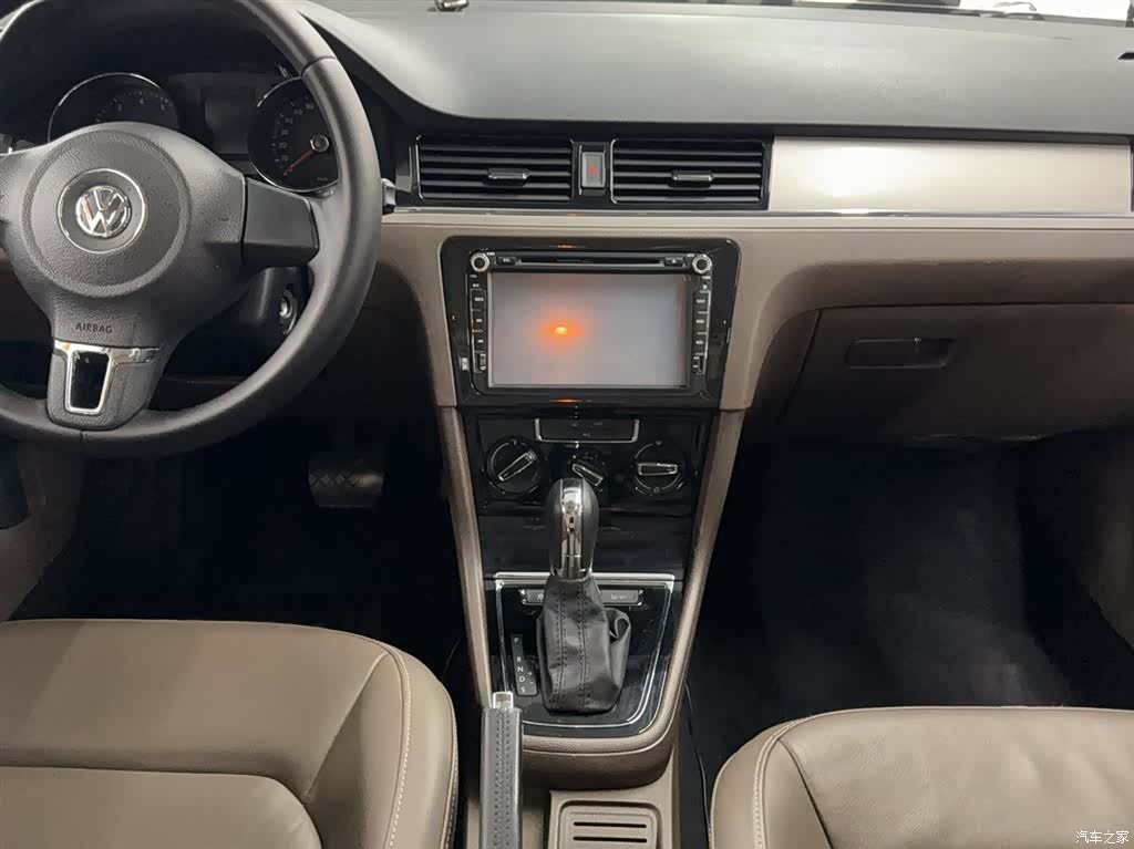Volkswagen Bora, 2014 6