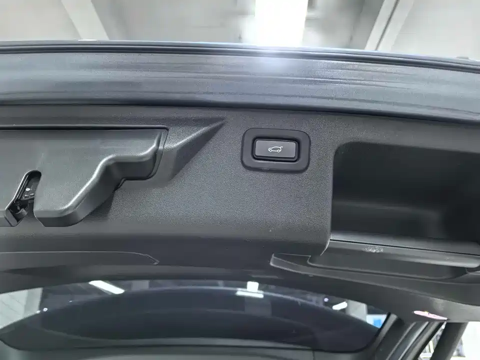 Land Rover Discover sports