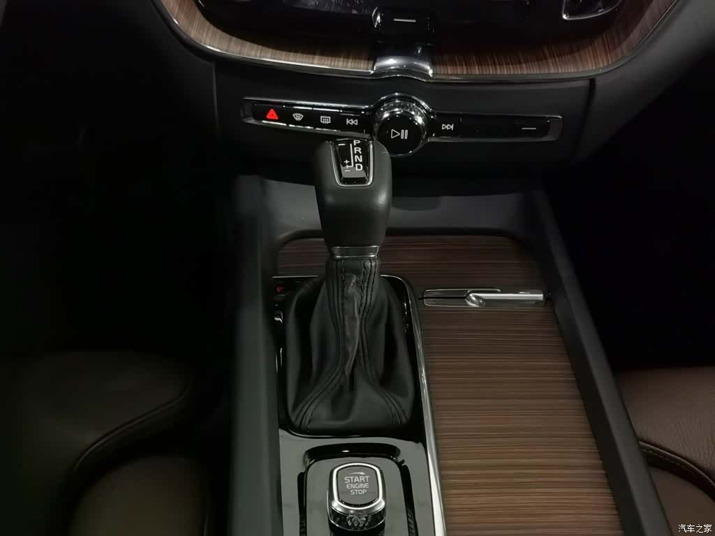 Volvo XC60, 2020 13