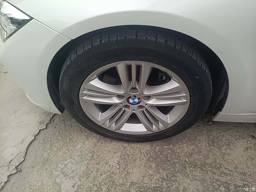 BMW 3 Series, 2016 23