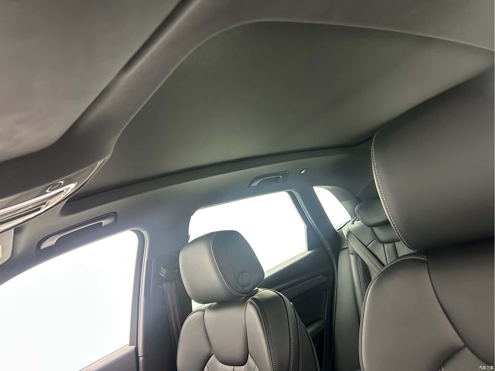 Audi Q5L, 2025 10