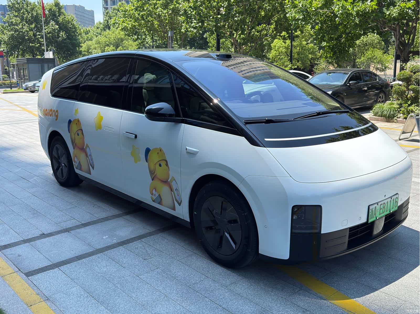 Li Auto MEGA, 2025 3