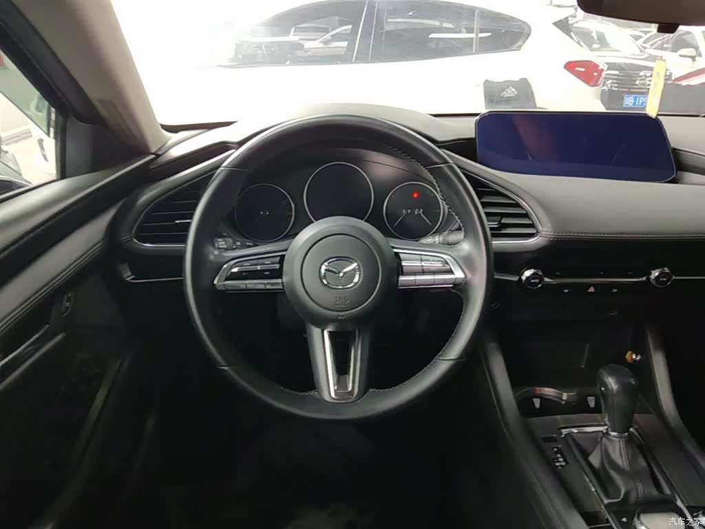 Mazda Mazda3, 2022 11
