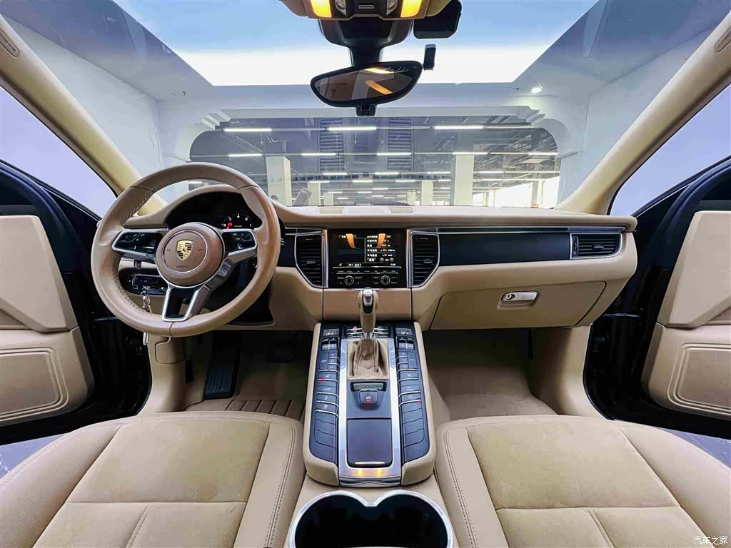Porsche Macan, 2016 17