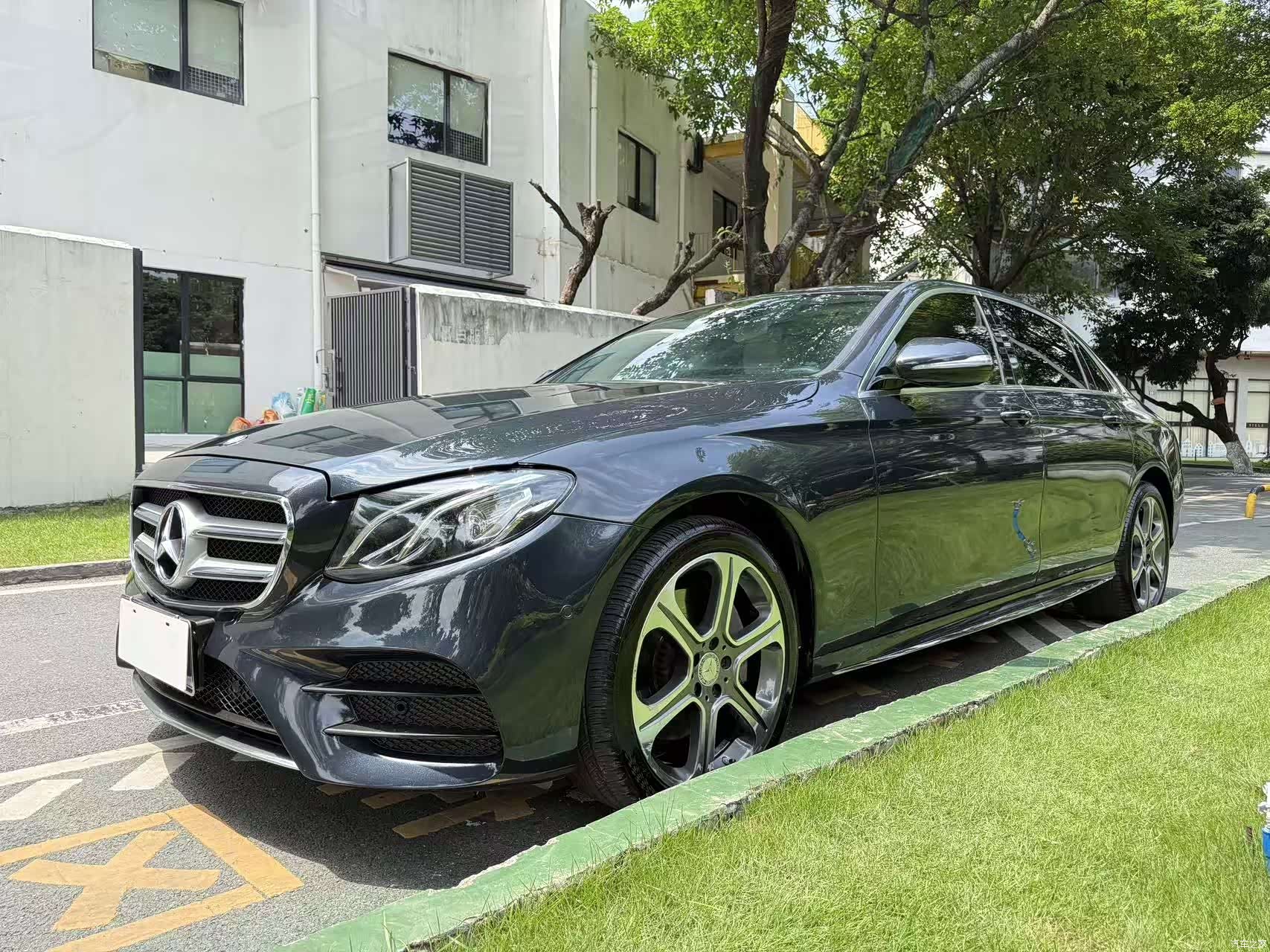 Mercedes-Benz E-Class, 2017 1
